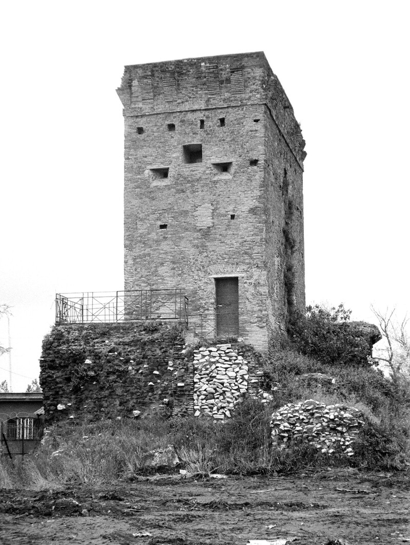 Medieval tower called Tor Boacciana